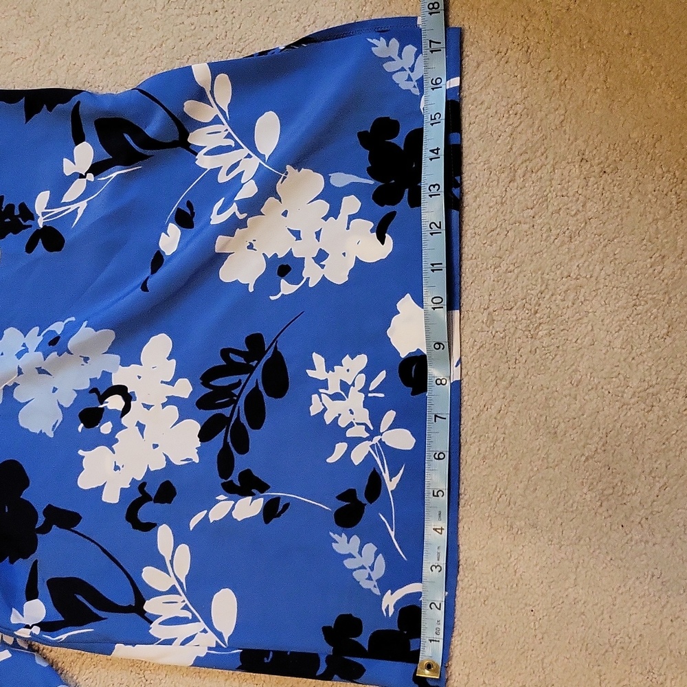 Vince Camuto Sleeveless Wide Leg Jumpsuit - Picture 11 of 16